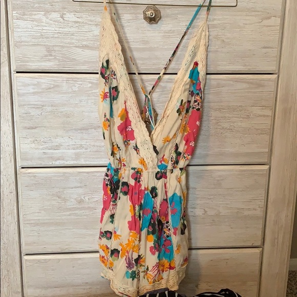 Floral Romper - Picture 1 of 3